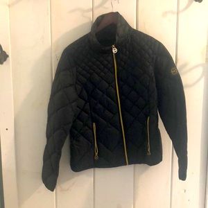 Between seasons coat. Down feathers 🪶